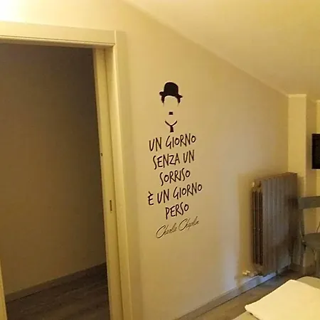 Hotel & 