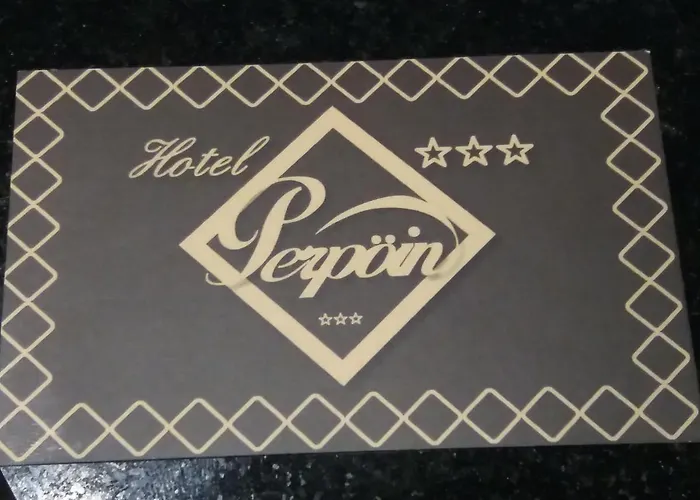 Hotel & 